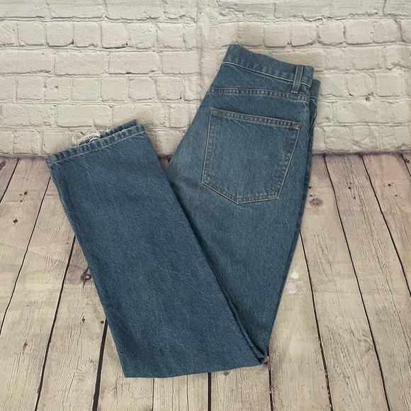 Reformation Cynthia High Rise Straight Jeans in Shasta Destroyed - Picture 6 of 12